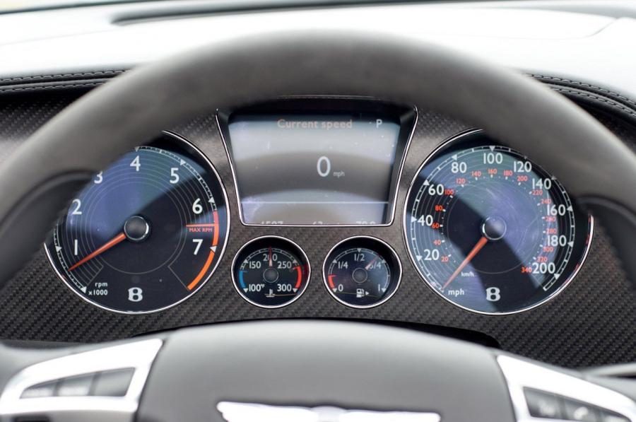 Bentley Continental SuperSports Convertible 2012 года  (фото 19 из 39)